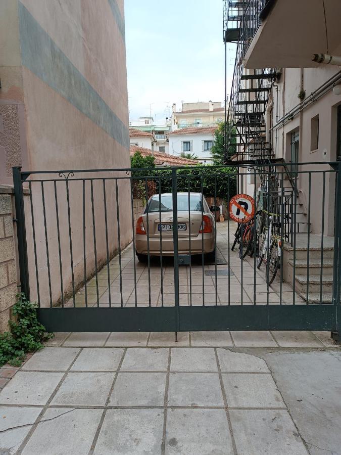 Κεντρικό Ευρύχωρο Στούντιο Με Parking Apartment Larissa Exterior foto
